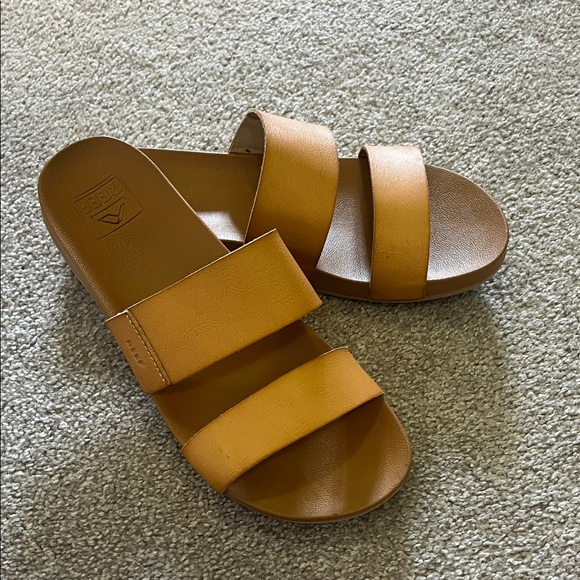 Reef Shoes - Reef Women's Tan Sandals